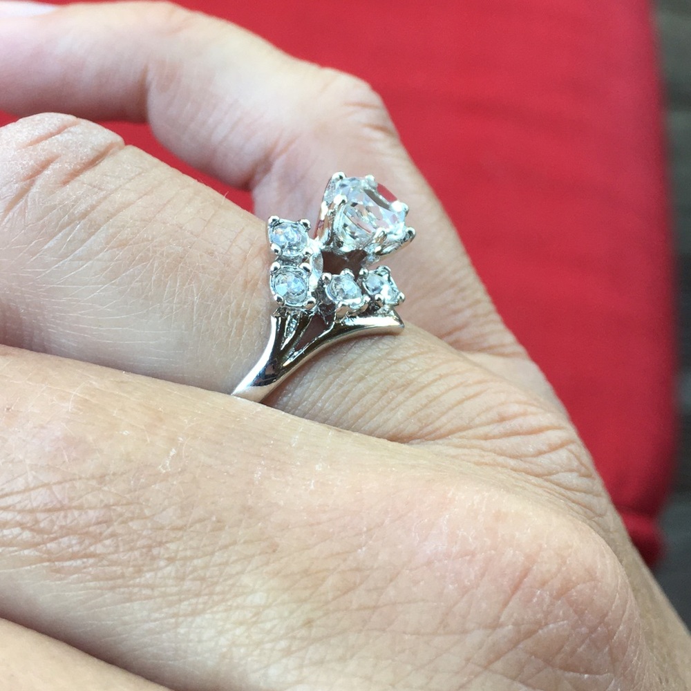 White gold and cubic zirconia ring